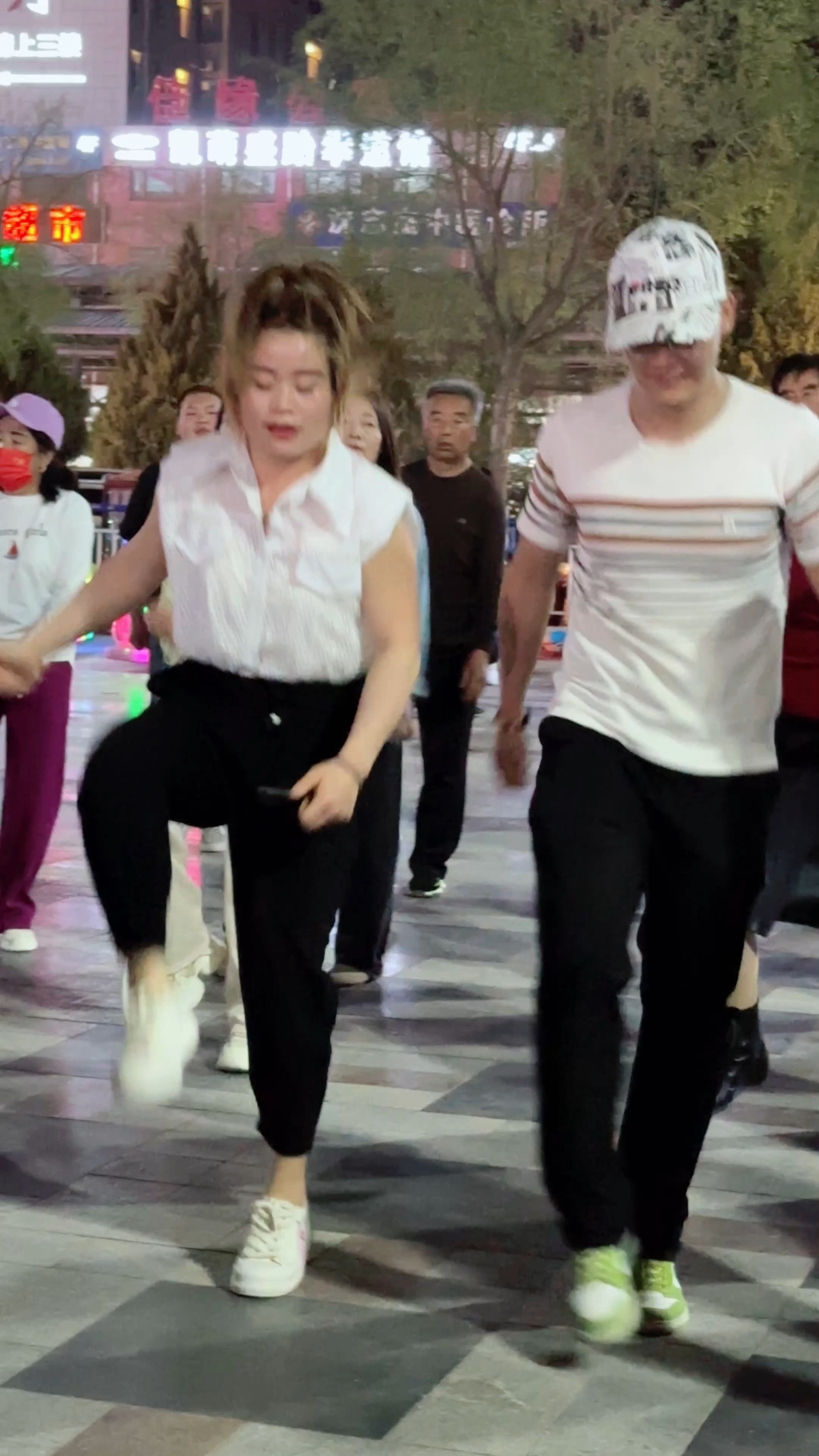 详细阅读:二杆子(二杆子陕西话啥意思) 二杆子(二杆子陕西话啥意思)